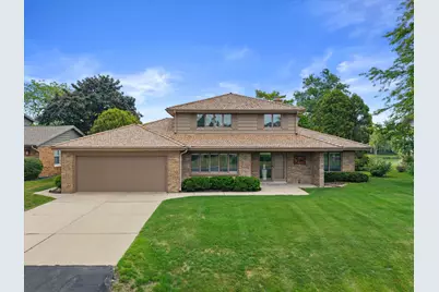 3  Shorewood Ct, Racine, WI 53402 - Photo 1