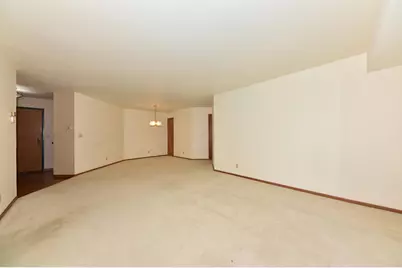 7234 N Green Bay Ave #105, Glendale, WI 53209 - Photo 5