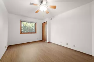 7234 N Green Bay Ave, Glendale, WI 53209 - Photo 21