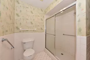7234 N Green Bay Ave, Glendale, WI 53209 - Photo 19