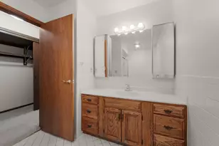 7234 N Green Bay Ave, Glendale, WI 53209 - Photo 19