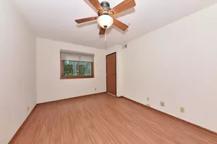7234 N Green Bay Ave, Glendale, WI 53209 - Photo 17