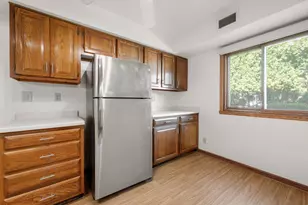 7234 N Green Bay Ave, Glendale, WI 53209 - Photo 7