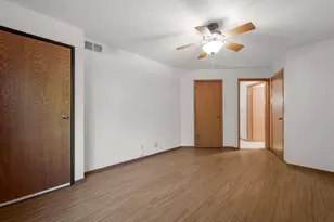 7234 N Green Bay Ave, Glendale, WI 53209 - Photo 23