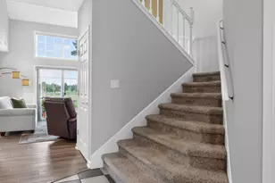 N16W26512 Golf View Ln, Pewaukee, WI 53072 - Photo 23