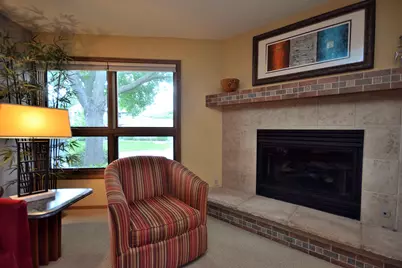 15651 W Ridge Rd, New Berlin, WI 53151 - Photo 5