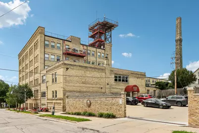 904 E Pearson St #122, Milwaukee, WI 53202 - Photo 3