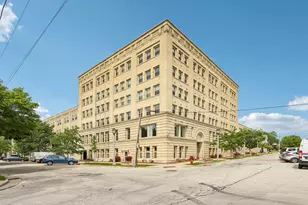 904 E Pearson St, Milwaukee, WI 53202 - Photo 1