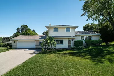 21485  Belgren Rd, Brookfield, WI 53186 - Photo 3