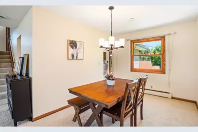 21485  Belgren Rd, Brookfield, WI 53186 - Photo 9
