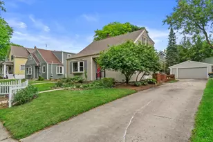 2116 N 85th St, Wauwatosa, WI 53226 - Photo 3