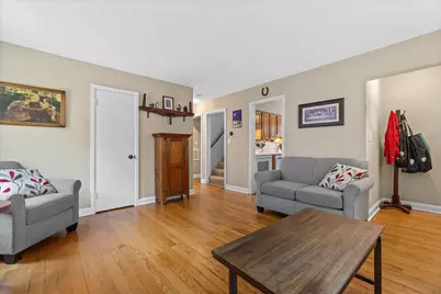 2116 N 85th St, Wauwatosa, WI 53226 - Photo 7