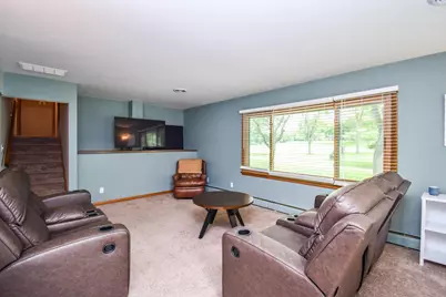 836 S 95th St, West Allis, WI 53214 - Photo 9