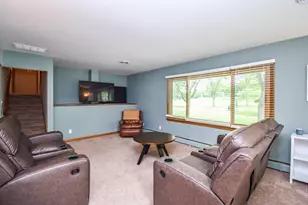 836 S 95th St, West Allis, WI 53214 - Photo 9