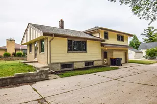 836 S 95th St, West Allis, WI 53214 - Photo 1