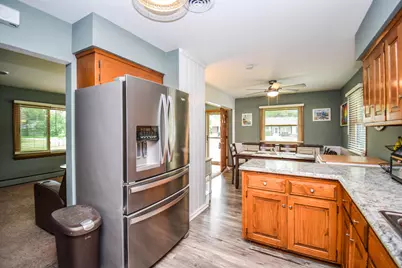 836 S 95th St, West Allis, WI 53214 - Photo 13