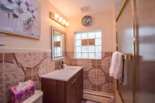 836 S 95th St, West Allis, WI 53214 - Photo 21