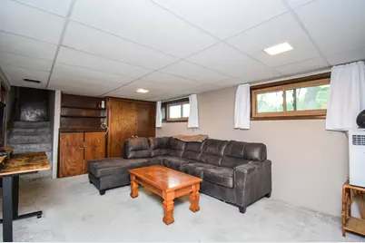 836 S 95th St, West Allis, WI 53214 - Photo 15
