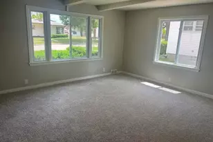 1203 S 87th St, West Allis, WI 53214 - Photo 9