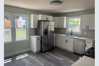 1203 S 87th St, West Allis, WI 53214 - Photo 3