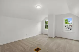 337 N 110th St, Wauwatosa, WI 53226 - Photo 17