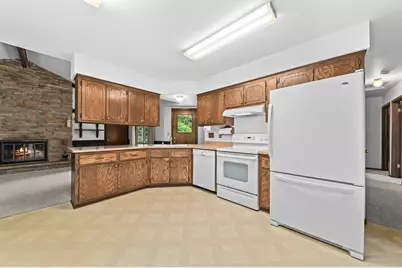 W169N10432  Pheasant Run, Germantown, WI 53022 - Photo 17