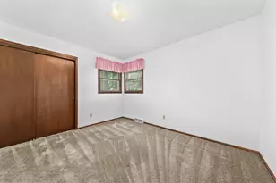 W169N10432 Pheasant Run, Germantown, WI 53022 - Photo 29