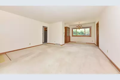 N79W16119  Community Dr, Menomonee Falls, WI 53051 - Photo 5