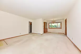 N79W16119 Community Dr, Menomonee Falls, WI 53051 - Photo 5