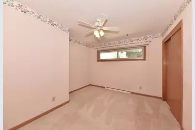 N79W16119  Community Dr, Menomonee Falls, WI 53051 - Photo 17