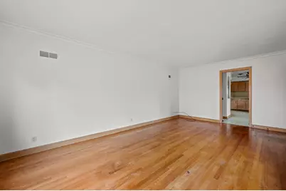 3366 S 35th St, Milwaukee, WI 53215 - Photo 9