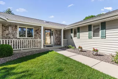 N103W15923  Founders Ln, Germantown, WI 53022 - Photo 7