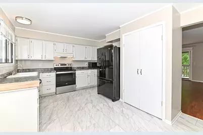 5843  Cambridge Cir #8, Racine, WI 53406 - Photo 11