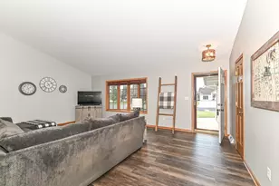 164 Mill Ave, Racine, WI 53182 - Photo 5