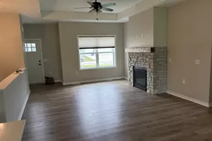 304 Riverside Ct, Theresa, WI 53091 - Photo 3