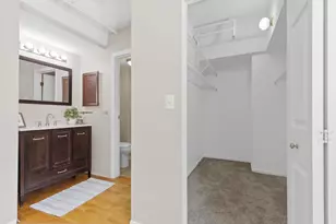 270 E Highland Ave, Milwaukee, WI 53202 - Photo 9