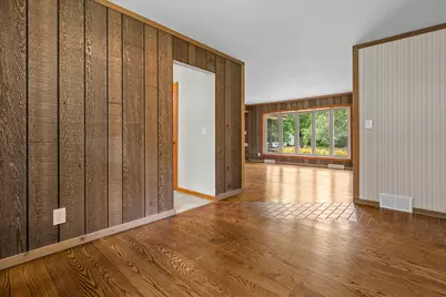 W136N8704  Esquire Rd, Menomonee Falls, WI 53051 - Photo 13
