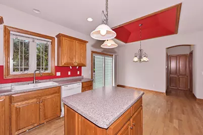 124  Meehan Cir, West Bend, WI 53095 - Photo 13