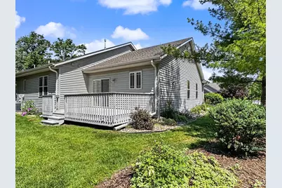 124  Meehan Cir, West Bend, WI 53095 - Photo 33