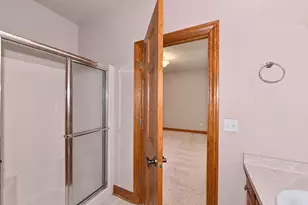 124 Meehan Cir, West Bend, WI 53095 - Photo 19