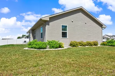 2901  Guinness Dr, Janesville, WI 53546 - Photo 27