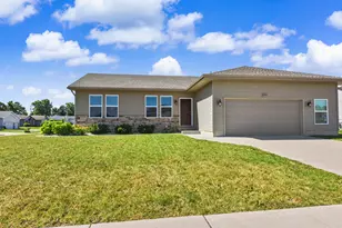 2901 Guinness Dr, Janesville, WI 53546 - Photo 1