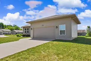 2901 Guinness Dr, Janesville, WI 53546 - Photo 29