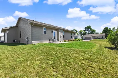 2901  Guinness Dr, Janesville, WI 53546 - Photo 25
