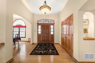 315 Prairie Song Dr, Waukesha, WI 53188 - Photo 5