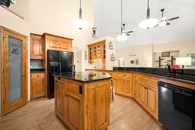 315  Prairie Song Dr, Waukesha, WI 53188 - Photo 17