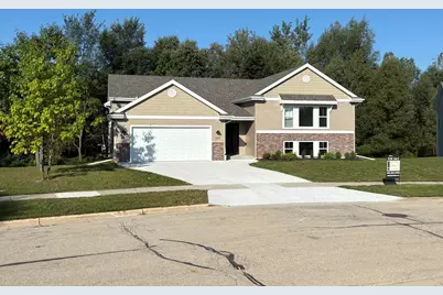 269  Cardinal Dr, Sullivan, WI 53178 - Photo 1