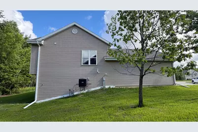 269  Cardinal Dr, Sullivan, WI 53178 - Photo 5