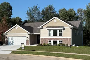 269 Cardinal Dr, Sullivan, WI 53178 - Photo 3