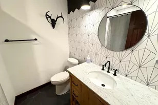 7410 S 68th St, Franklin, WI 53132 - Photo 19
